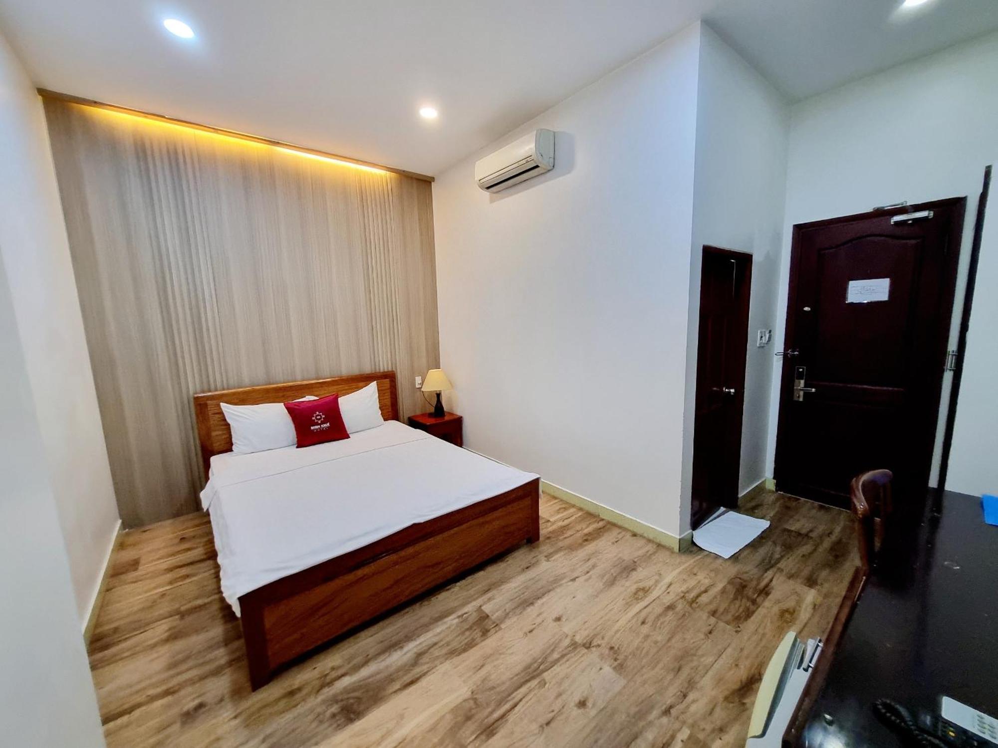 Minh Khue Hotel Виньлонг Экстерьер фото